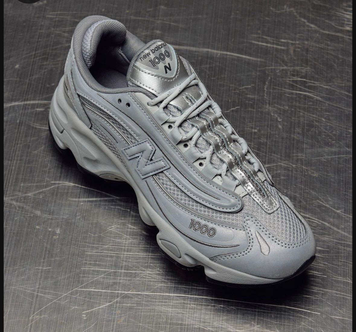 RetroCraft NB-1000 Cream Edition – Premium Street Runner