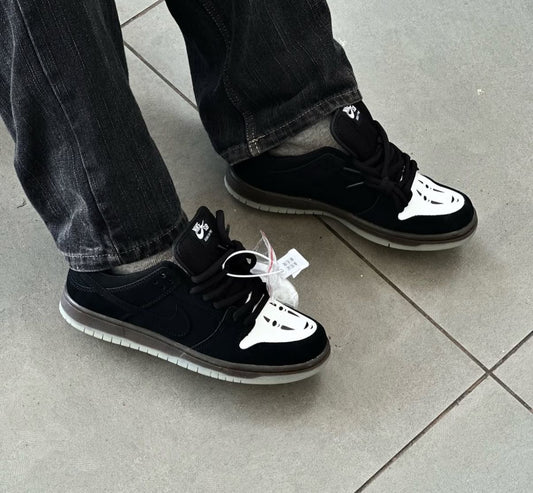 Premium Low-Top Skateboard Sneakers – No Face Design