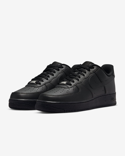 Retro Court Low – All Black Heritage Sneakers