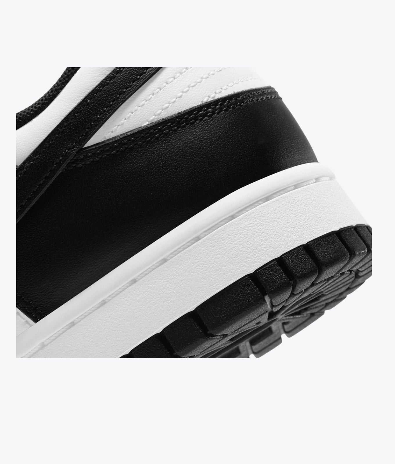 Retro Low-Cut Street Sneakers – White & Black
