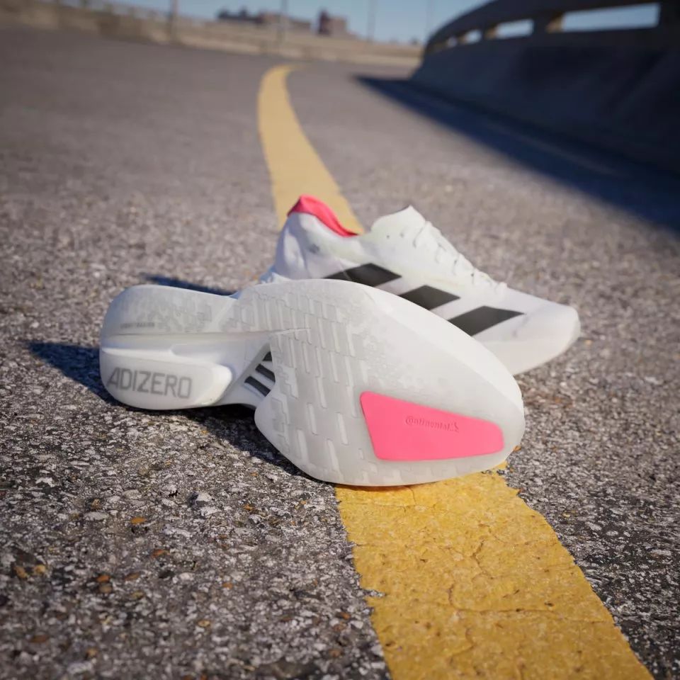 AeroSwift Z4 Women's Lightweight Running Shoes