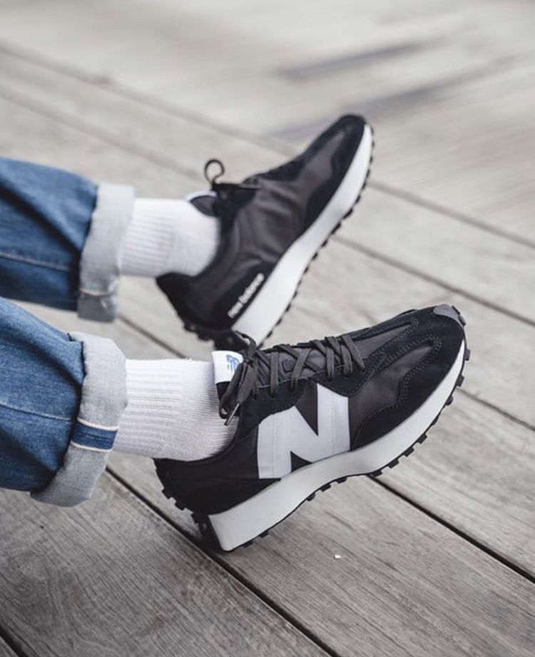 New Balance 327 oreo
